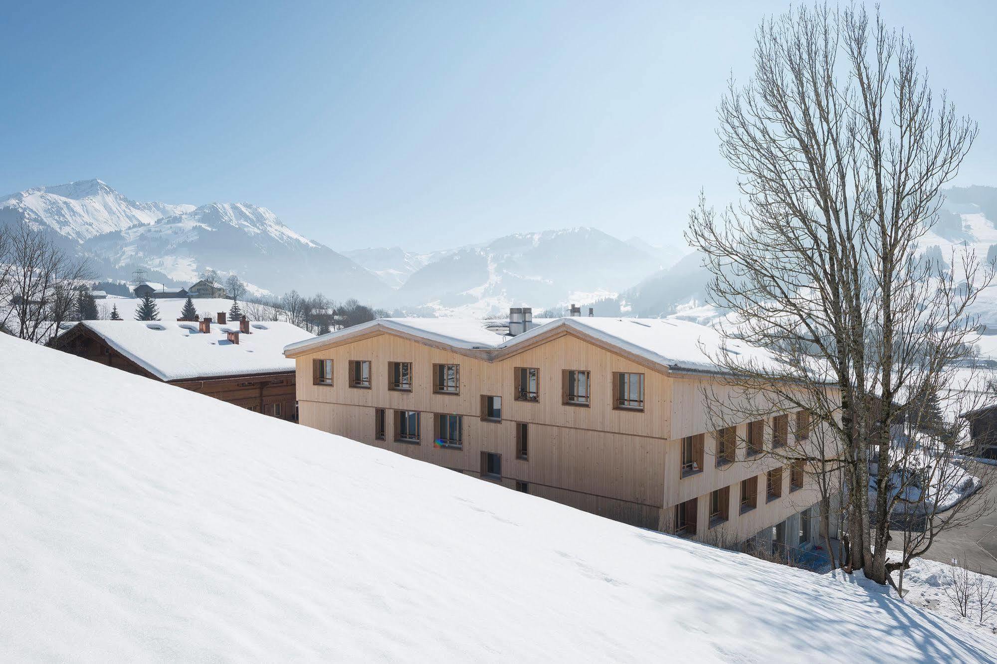 Saanen Gstaad Youth Hostel Luaran gambar