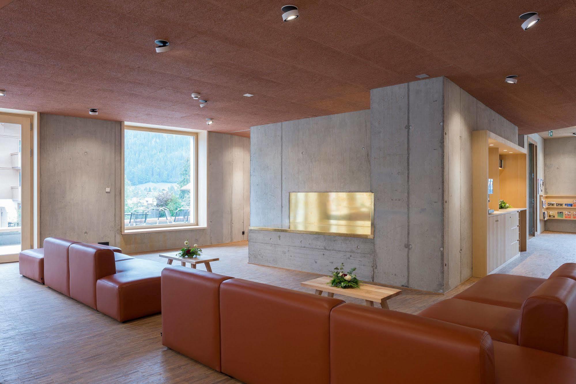 Saanen Gstaad Youth Hostel Luaran gambar