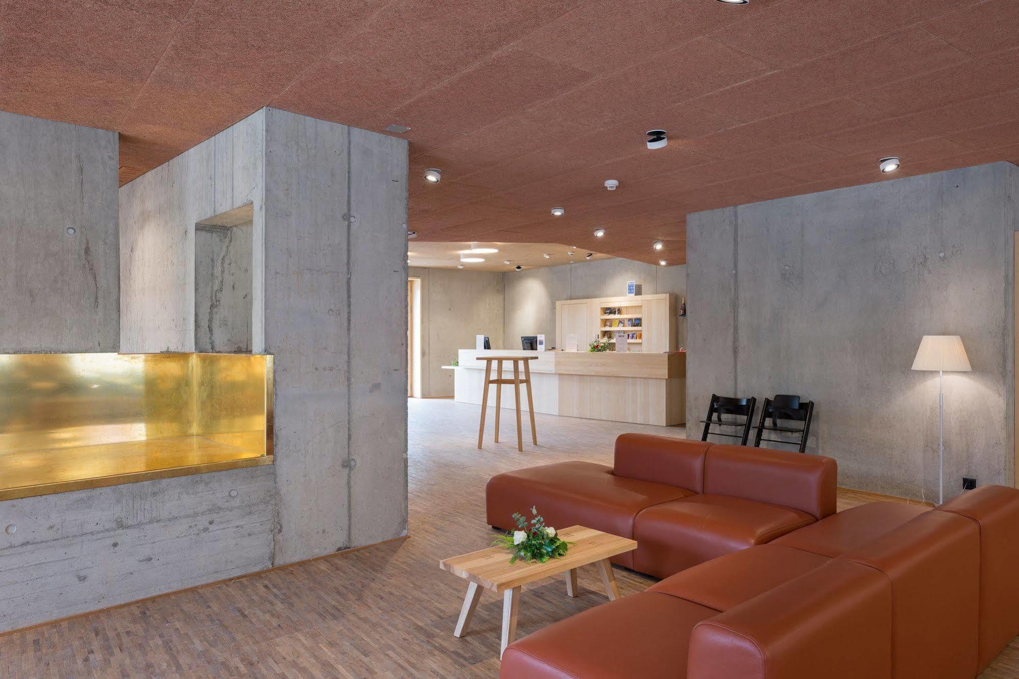 Saanen Gstaad Youth Hostel Luaran gambar