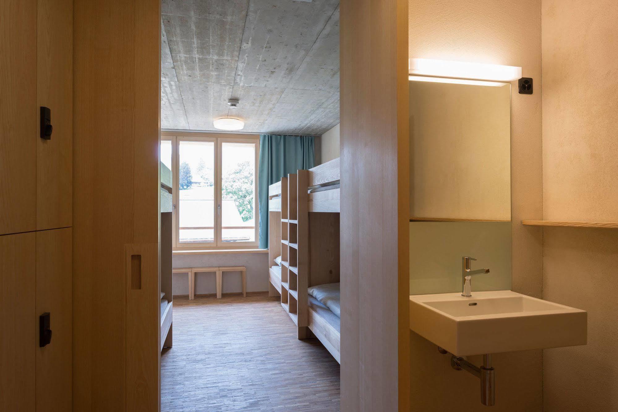 Saanen Gstaad Youth Hostel Luaran gambar