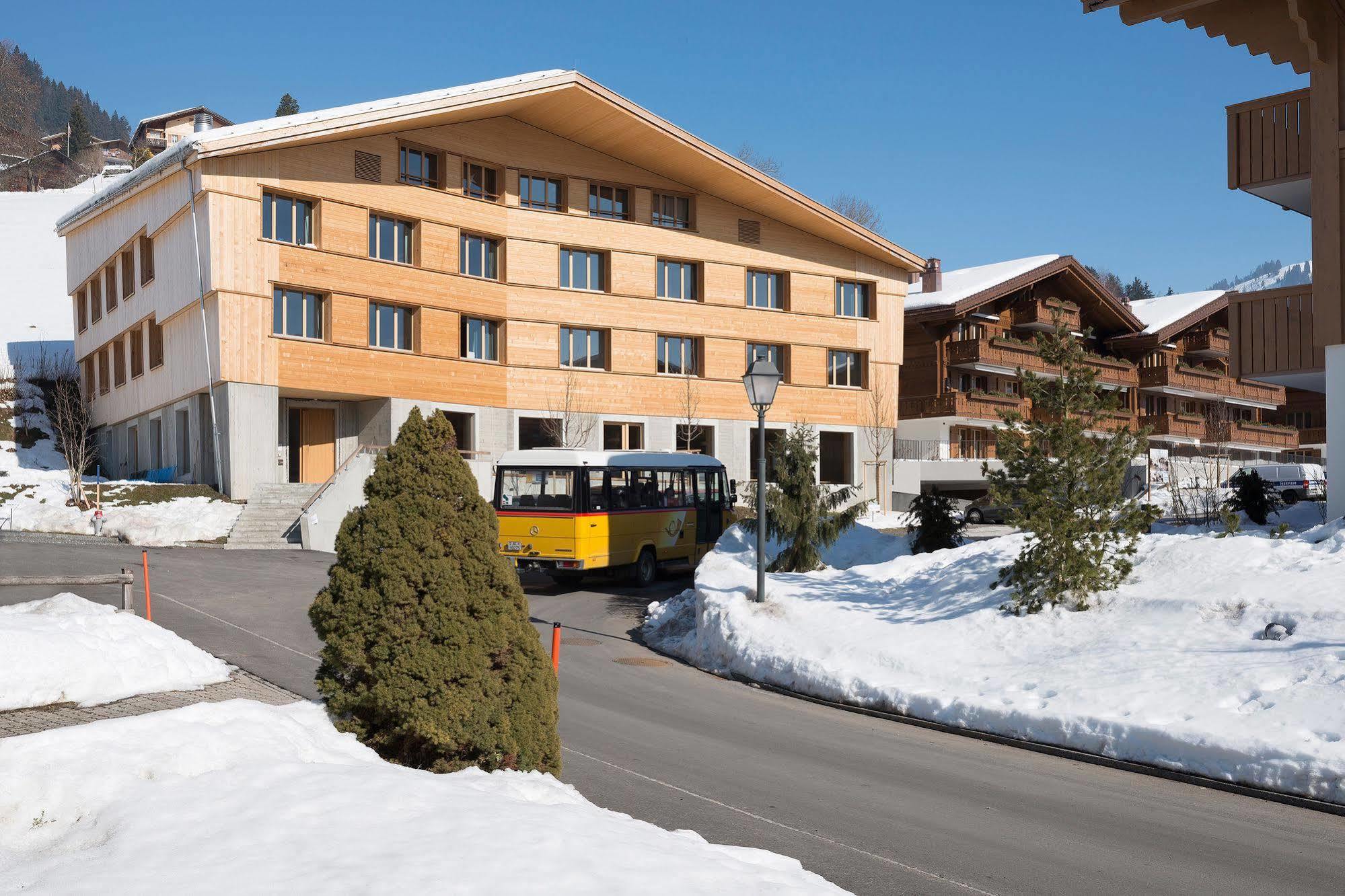 Saanen Gstaad Youth Hostel Luaran gambar