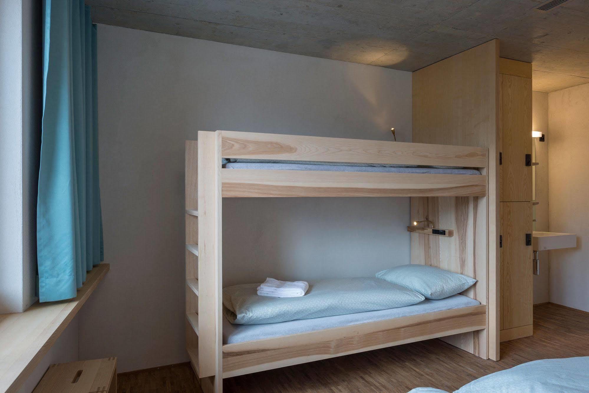 Saanen Gstaad Youth Hostel Luaran gambar