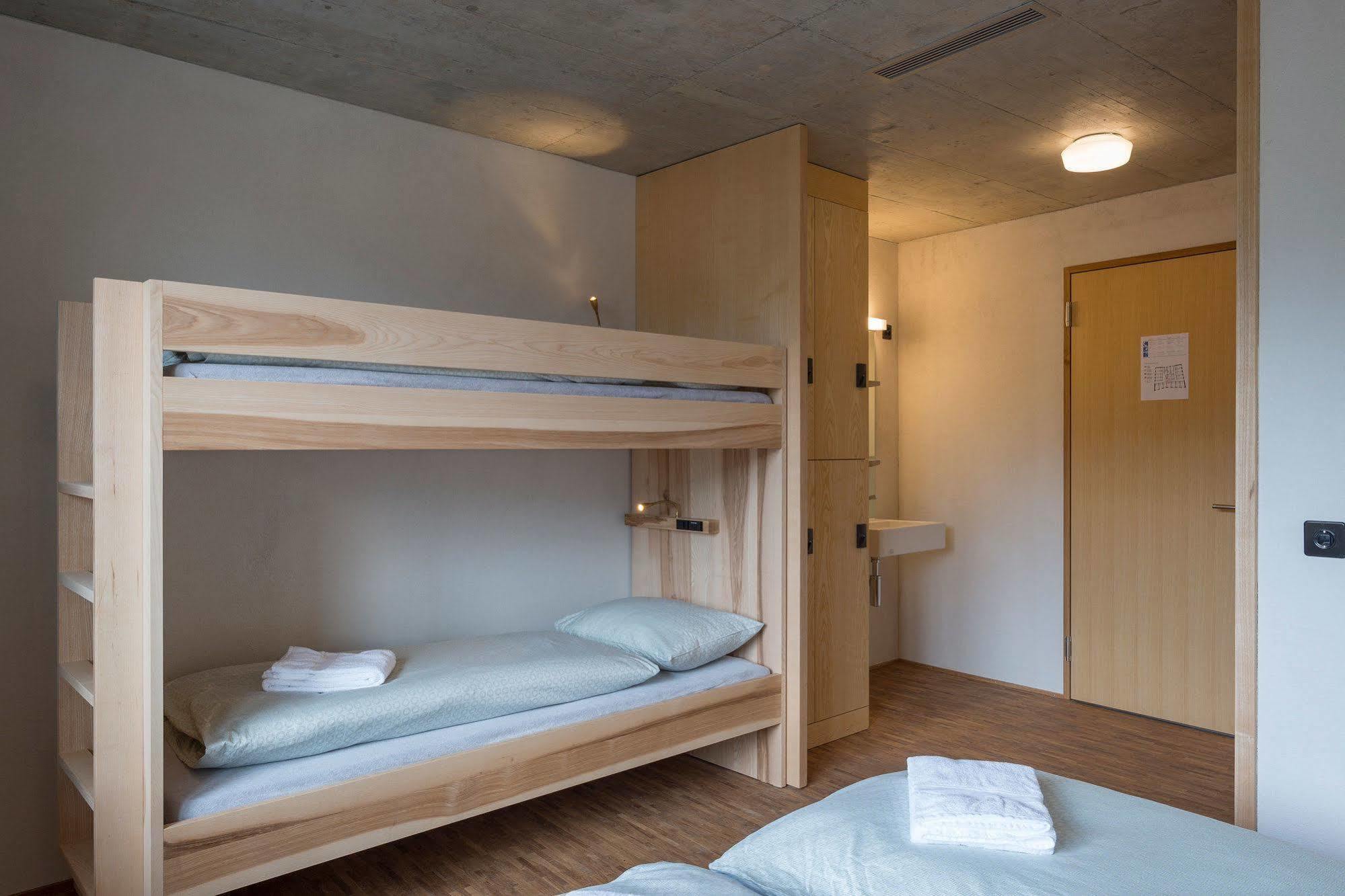 Saanen Gstaad Youth Hostel Luaran gambar